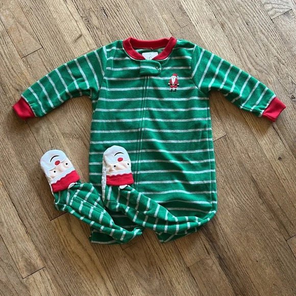NWT Carter’s Christmas Zip Up Santa Footie Pajamas size 18 months - Picture 2 of 7